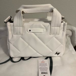 LUG Jitterbug Matte Luxe white